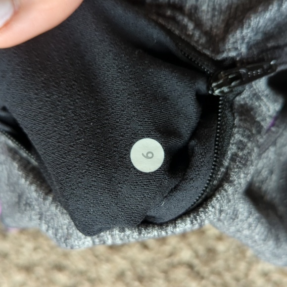 Lululemon 🍋 zip jacket - Picture 5 of 5